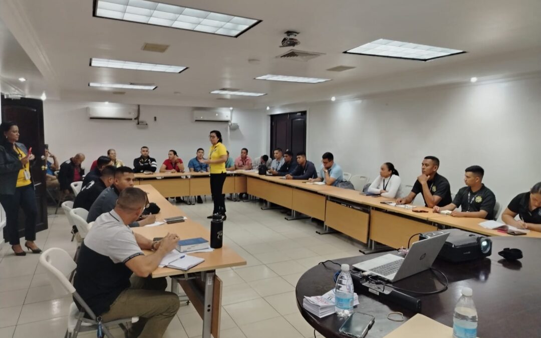 La Secretaria Ejecutiva de la CONAPRED una Jornada de  Sensibilización  en la DJI